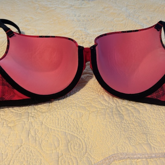 PINK Victoria’s Secret bra - Picture 3 of 5